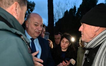 tsiaras 1200x630.jpg