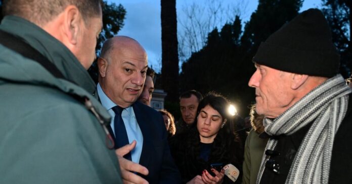 tsiaras 1200x630.jpg