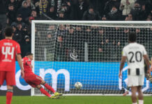 Ο Βαγγέλης Παυλίδης γλίστρησε σε εκτέλεση πέναλτι στο Γιουβέντους – Μπενφίκα και έστειλε την μπάλα απελπιστικά άουτ vaggelis pavlidis ap 1200x630.jpg