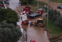 Η Βάρη βυθισμένη στη λάσπη από την κακοκαιρία: Εικόνες από drone δείχνουν την καταστροφή vari drone 1 1200x630.jpg