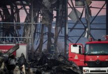 Τραγωδία στη «Βιολάντα»: Νέες εικόνες από το κουφάρι του εργοστασίου – Για τρίτη ημέρα συνεχίζονται οι ρίψεις νερού violada trikala ekrixi 1200x630.jpg