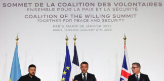 volodimir zelenski emanouel macron keir starmer r 1200x630.jpg