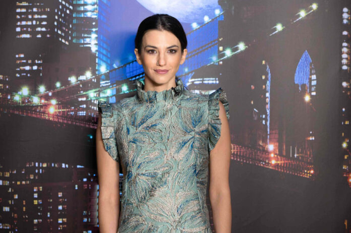 08a9e1f1b2a85b7709054a987a259822 L.jpg