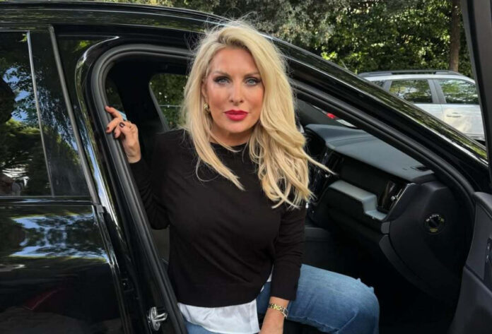 08d0d6fd5b2aa416410308c440d61d4f L.jpg