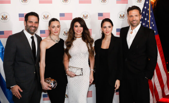 141781c89525e0c8917230326c5dcb4b L.jpg