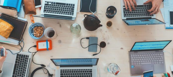 1771384665 eleutheroi epaggelmaties 1.jpg