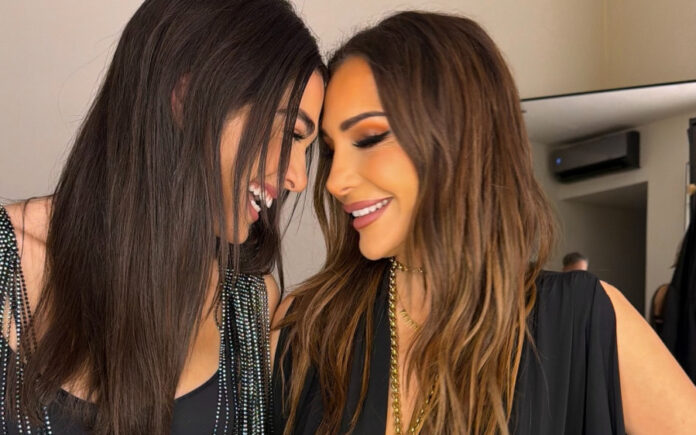 1ab38e5a08ae24d54bfd1fed854ee202 L.jpg