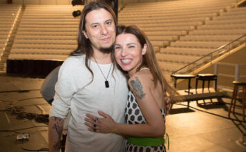 23544a2666e1b23707cde680cb95d701 L.jpg