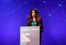 Akylas VS Κίμπερλι Γκίλφοϊλ: Ποιος ερμηνεύει καλύτερα το «Ferto»; 2582ab43cd5664c1938d3098e0e52684 L.jpg