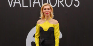 2cb0a0b29ae5e817bc9f4377a065e153 L.jpg