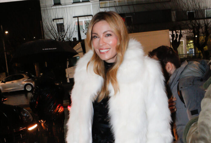 2e41cdd4b723277e2ce8da2763917665 L.jpg