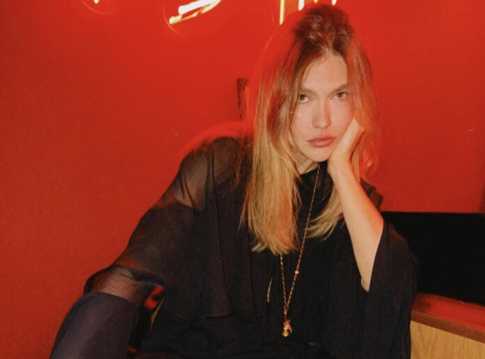 2e98dd1f8478036e2ab718569e2da160 L.jpg