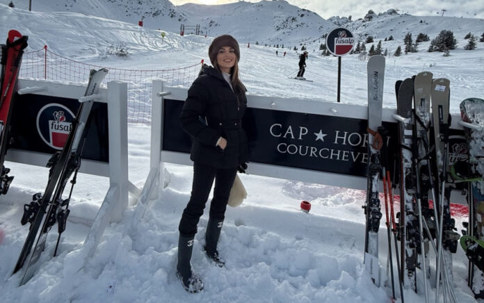 3459bea4944a0cead9bc6a4736651ab2 L.jpg