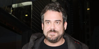 3d8b27a07e04bbc8274a435f4e3be5f7 L.jpg