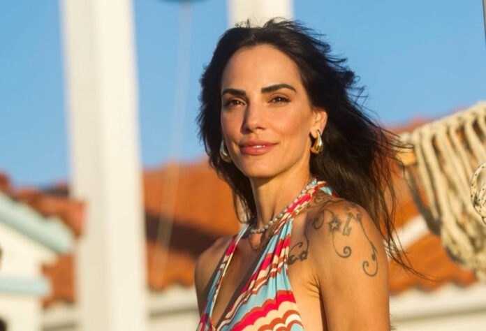 3f83181f3f8276e967c15b7e9aba78a5 L.jpg