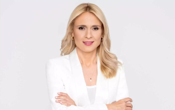 4f66d5cad371437f67aa77ac2696a89a L.jpg