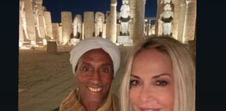 520e317d7263250329b905503739d4ed L.jpg