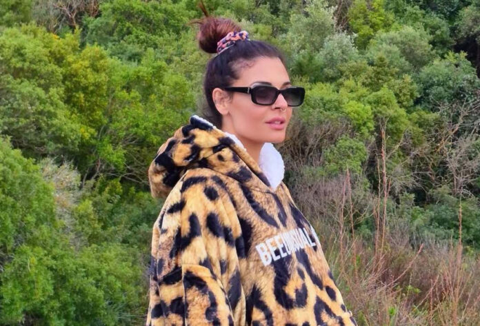 5fda44f5e391c2ef3f36115d06a785c6 L.jpg