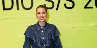 62f07d2a648db99bf69cbb3240ef7cf8 L.jpg