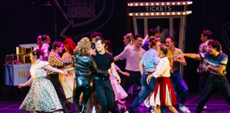 66ec72e1b4aa27170a07fed1d6fdddb1 L.jpg