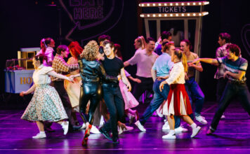 66ec72e1b4aa27170a07fed1d6fdddb1 L.jpg