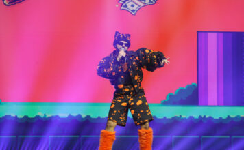 7efcbd2d4da3592c9e8f9c6e901870d8 L.jpg