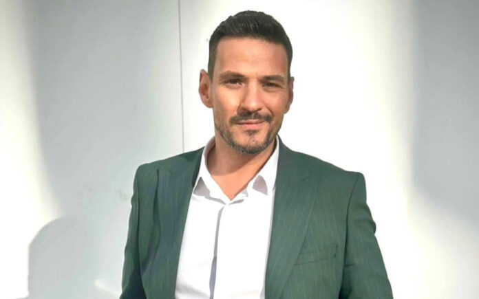 7f6a0ad89b01f3acc8a34ee7d8d76b85 L.jpg