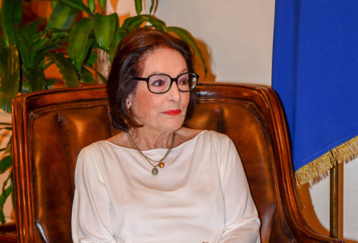 8c24a30adcb62f330afeaae4d2f00eed L.jpg