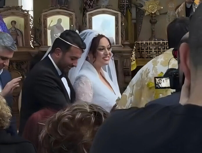 9e4fdf992f6fe77b7534ab74ee696485 L.jpg