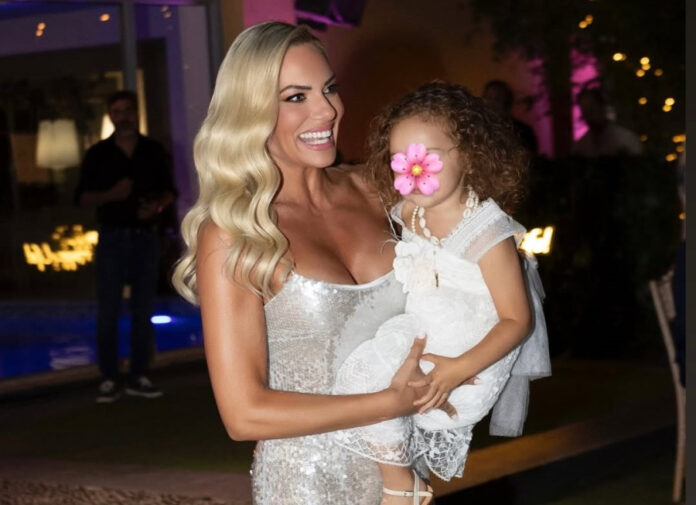 a6c030d5d5eb3bd37416d5259d685ed9 L.jpg