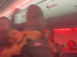 Άγριος καυγάς σε πτήση από Τουρκία για Μάντσεστερ – Καρέκλες γέμισαν αίματα και δόντια βρέθηκαν στο πάτωμα aeroplano2 1200x630.jpg