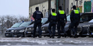 astynomia germania reuters 1200x630.jpg