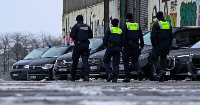 astynomia germania reuters 1200x630.jpg