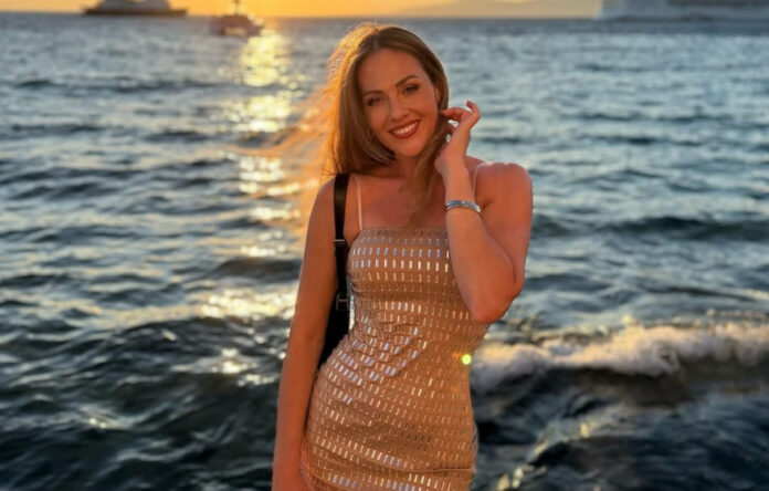 b45ac043a40842bbe88277fafd1e6dd7 L.jpg