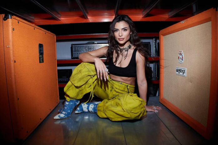 bb4e2d1fd70e57331494fddcd9740f76 L.jpg bb4e2d1fd70e57331494fddcd9740f76 L.jpg