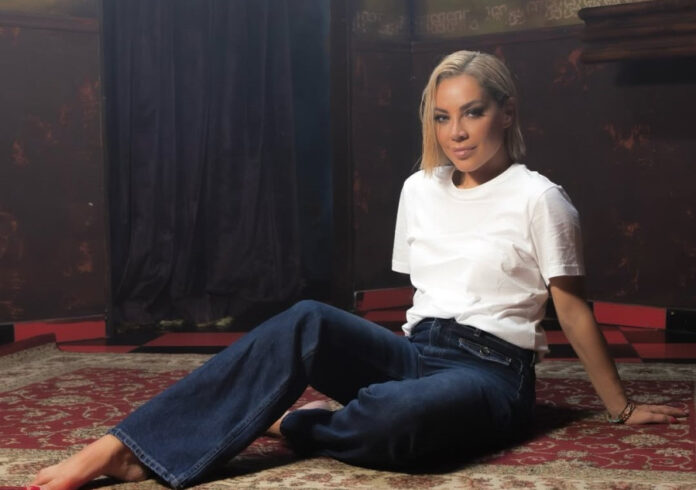 d1e216755f02e4039a43685de6d80879 L.jpg d1e216755f02e4039a43685de6d80879 L.jpg