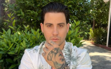 d813f90ce32b381a0fd1e51f6e5ded7d L.jpg