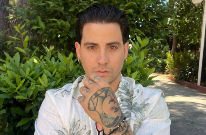 d813f90ce32b381a0fd1e51f6e5ded7d L.jpg