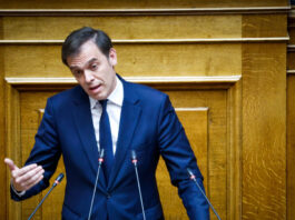 Κόντρα Μάντζου και Λαζαρίδη με φόντο το σκάνδαλο του ΟΠΕΚΑ: «Ποιος κυβερνά τον τόπο τα τελευταία επτά χρόνια;» dimitris mantzos pasok 1200x630.jpg