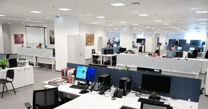 dimosio dimosioi ypalliloi 1200x630.jpg