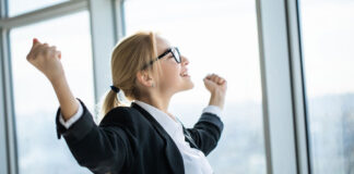 epangelmatiki anodos.jpg