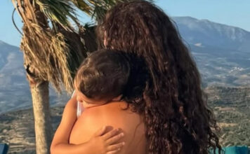 f784ef6d95935df2f7b10980ab88ebd9 L.jpg