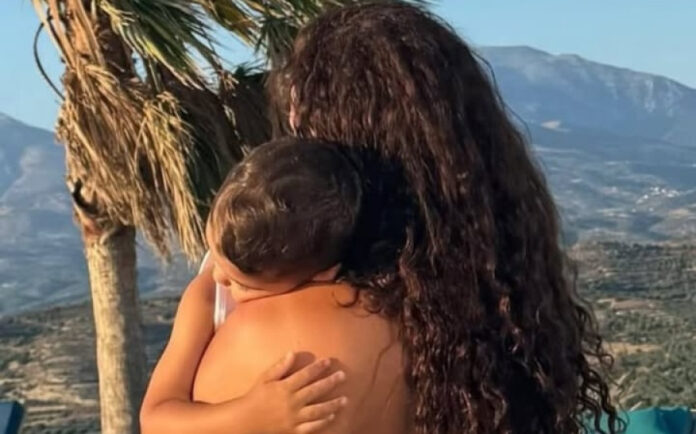 f784ef6d95935df2f7b10980ab88ebd9 L.jpg