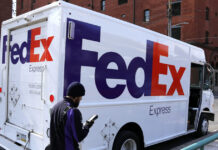 ΗΠΑ: Η FedEx κατέθεσε αγωγή και ζητά «πλήρη επιστροφή» των δασμών της κυβέρνησης Τραμπ fedex ap 1200x630.jpg
