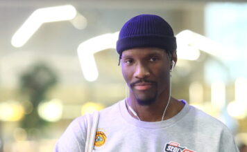 hayes davies 1200x630.jpg