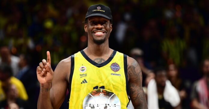 hayes davis 1200x630.jpg