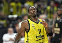 heis davis eurokinissi 1200x630.jpg