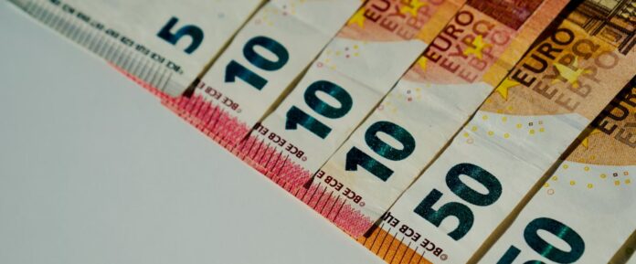 katwtatos misthos 1.jpg