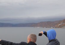 Ρωσία: Επτά άνθρωποι έχασαν τη ζωή τους σε δυστύχημα στην λίμνη Βαϊκάλη της Σιβηρίας lake baikal epa 1200x630.jpg