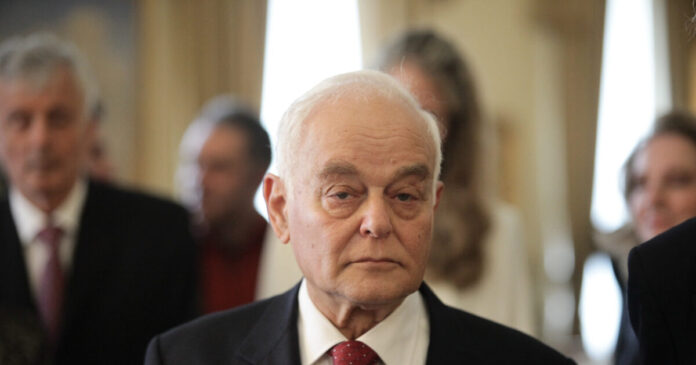 manitakis 1200x630.jpg